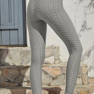 Textured Leggings w/Elastic Waist